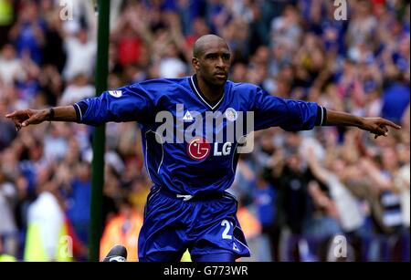 Brian Deane, de Leicester City, célèbre le premier but de ses deux buts lors du match Nationwide Division One entre Leicester et Watford à Filbert Street, Leicester. PAS D'UTILISATION DU SITE WEB DU CLUB OFFICIEUX. Banque D'Images