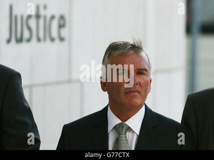 L'ancien ministre junior et Fianna Fail TD Ivor Callely arrivent au circuit Criminal court, des tribunaux pénaux de Dublin, pour une audience de détermination de la peine pour avoir fait de fausses réclamations pour des dépenses de téléphonie mobile entre 2007 et 2009. Banque D'Images