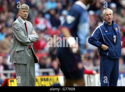 Arsene Wenger d'Arsenal montre que l'Arsenal joue à Sunderland lors de son match de First ership de FA Barclaycard au stade de Sunderland. Banque D'Images