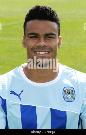 Football - Sky Bet League One - Coventry City Photocall 2014/15 - Ryton Training Ground. Jordan Willis de Coventry City Banque D'Images