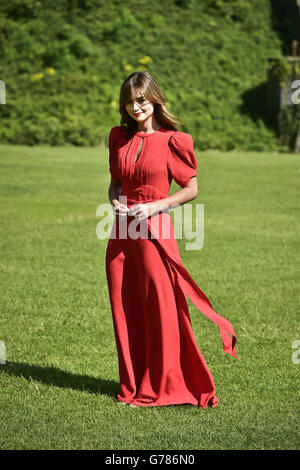 Dr qui a la vedette Jenna Coleman au début de la tournée mondiale au château de Cardiff, pays de Galles pour promouvoir le spectacle. Banque D'Images