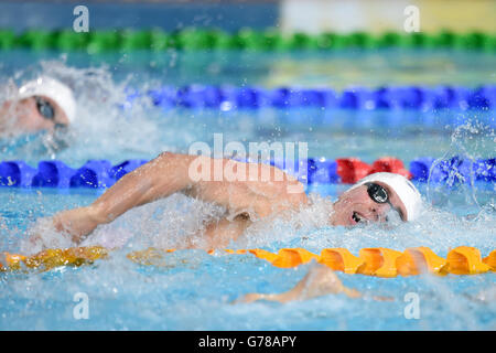 Robbie Renwick, en Écosse, en action dans le Freestyle masculin de 400m au centre de natation international de Tollcross lors des Jeux du Commonwealth de 2014 à Glasgow. Banque D'Images