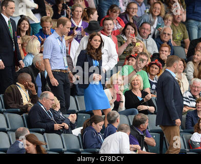 Sport - Jeux du Commonwealth 2014 - sixième jour.Le duc et la duchesse de Cambridge arrivent pour observer les Athlétisme à Hampden Park, lors des Jeux du Commonwealth de 2014 à Glasgow. Banque D'Images