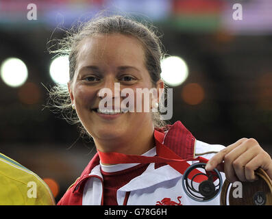 Sport - Jeux du Commonwealth 2014 - neuvième jour.Le Jade Lally d'Angleterre avec sa médaille de bronze pour le Women's Discus, à Hampden Park, pendant les Jeux du Commonwealth de 2014 à Glasgow. Banque D'Images