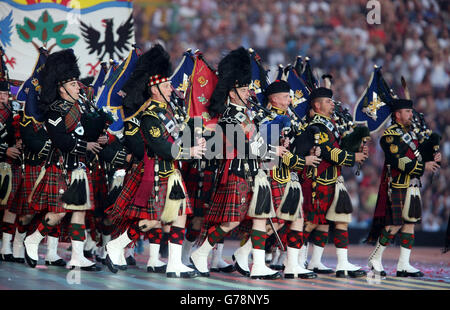 Les Pipers se sont déroulés lors de la cérémonie d'ouverture des Jeux du Commonwealth de 2014 au Celtic Park, à Glasgow. Banque D'Images