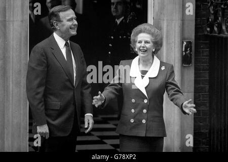 Politique - George Bush et Margaret Thatcher - Londres Banque D'Images
