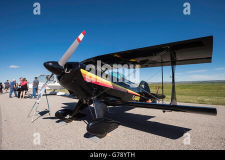 Pitts S1, Pitts Special light biplan acrobatique, envolées, Springbank Springbank Airshow, Alberta, Canada Banque D'Images