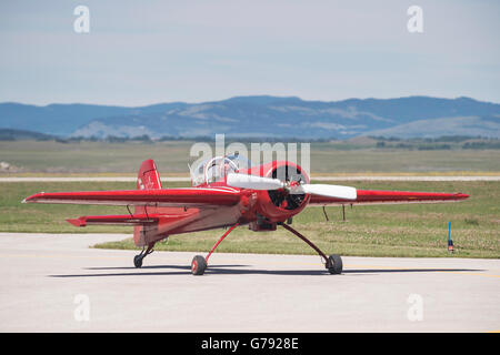 Yakovlev Yak 55M, envolées, Springbank Springbank, Alberta, Canada Banque D'Images