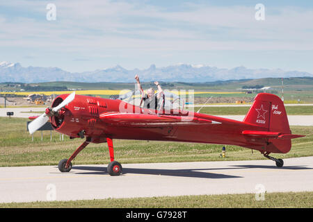 Yakovlev Yak 55M, envolées, Springbank Springbank, Alberta, Canada Banque D'Images