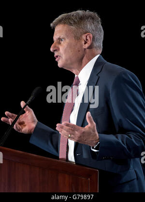 Pasadena, Californie, USA. 25 Juin, 2016. GARY JOHNSON participe au premier jour de Politicon 2016, une politique non partisane fan fest qui s'affiche comme une ''convention politique non conventionnelle.'' l'ordre du jour de l'événement comprend des discussions de groupe, débats, podcasts, films, comédie, l'art et la musique. © Brian Cahn/ZUMA/Alamy Fil Live News Banque D'Images