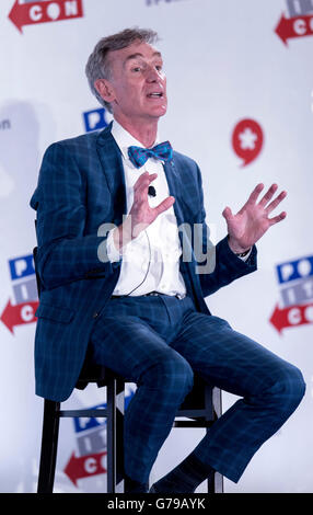 Pasadena, Californie, USA. 25 Juin, 2016. BILL NYE participe au premier jour de Politicon 2016, une politique non partisane fan fest qui s'affiche comme une ''convention politique non conventionnelle.'' l'ordre du jour de l'événement comprend des discussions de groupe, débats, podcasts, films, comédie, l'art et la musique. © Brian Cahn/ZUMA/Alamy Fil Live News Banque D'Images