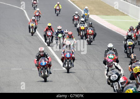 Barcelone, Espagne. 26 Juin, 2016. Début de la course à la 1 les classiques du Circuit de Catalunya. Crédit : Pablo Guillen/Alamy Live News Banque D'Images