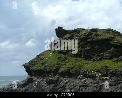 Une vue sur les falaises de Boscastle, dans le nord des Cornouailles, une semaine avant que des crues soudaines ne ravagent le village côtier. Banque D'Images