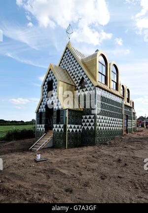Une vue de 'Home for Essex' un nouveau projet d'art de l'artiste Grayson Perry, en construction à Wrabness, Essex. Banque D'Images