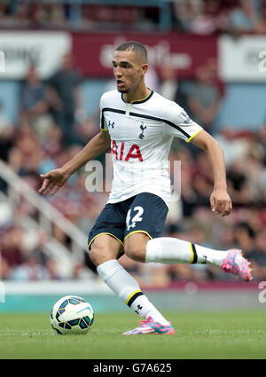 Football - Barclays Premier League - West Ham United / Tottenham Hotspur - Upton Park.Nabil Bentaleb de Tottenham Hotspur pendant le match de la Barclays Premier League à Upton Park, Londres. Banque D'Images