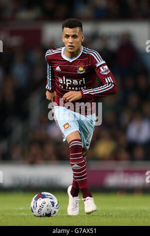 Football - Capital One Cup - second tour - West Ham United v Sheffield United - Upton Park. Ravel Morrison, de West Ham United Banque D'Images