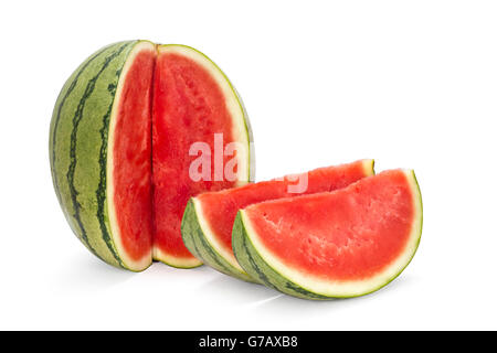 Tranches de pastèques mûres sucrées, deux pièces, isolé sur fond blanc Banque D'Images