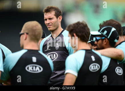 Cricket - Royal London One Day Cup - Surrey contre Kent - Kia Oval.Chris Tremlett, Surrey Banque D'Images