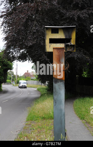 Une caméra de vitesse sur route dans le village de East Sussex Nutley. Banque D'Images