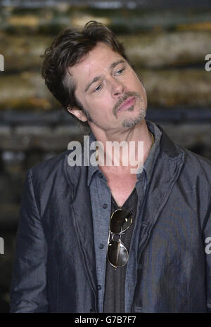 Brad Pitt lors d'un photocall pour la fureur de film de la Seconde Guerre mondiale au Tank Museum à Bovington, Dorset. Banque D'Images