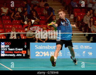 Matthew Grimley, en Écosse, participe au badminton lors des Jeux scolaires de Sainsbury en 2014 à Armitage, Manchester. APPUYEZ SUR ASSOCIATION photo. Date de la photo : vendredi 5 septembre 2014. Le crédit photo devrait se lire comme suit : Tony Marshall/PA Wire. Banque D'Images