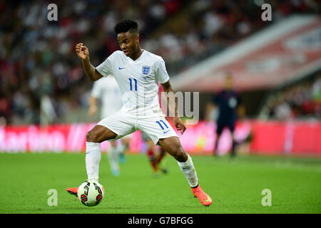 Raheem Sterling en action pendant l'International friendly au Wembley Stadium, Londres. APPUYEZ SUR ASSOCIATION photo. Date de la photo: Mercredi 3 septembre 2014. Voir PA Story FOOTBALL England. Le crédit photo devrait se lire comme suit : Adam Davy/PA Wire. Banque D'Images