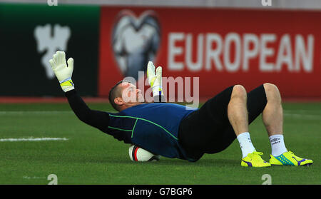 Le gardien de but de la République d'Irlande Shay a donné pendant son entraînement avant son match de qualification demain contre la Géorgie à la Boris Paichadze Dinamo Arena, Tbilissi. Banque D'Images