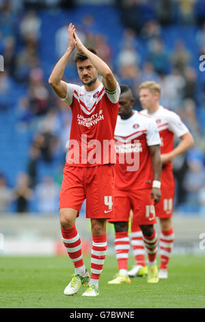 Johnnie Jackson, capitaine de Charlton Athletic, applaudit le soutien aux voyageurs Banque D'Images