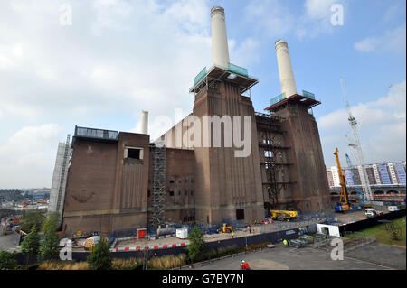 Une vue générale du réaménagement de la centrale électrique de Battersea dans le sud de Londres, alors que le développement de plusieurs milliards de livres à la centrale électrique de Battersea fait l'objet d'une « tournée » mondiale afin d'attirer les meilleures entreprises et les meilleurs détaillants. Banque D'Images