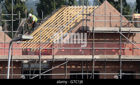 Les travaux de construction de Lovell se poursuivent sur de nouvelles maisons de retraite à Belle Vale Liverpool pour la Riverside Housing Association. Banque D'Images