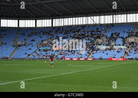 Football - Sky Bet League One - Coventry City / Yeovil Town - Ricoh Arena.Les ventilateurs commencent à remplir les supports pendant le préchauffage Banque D'Images