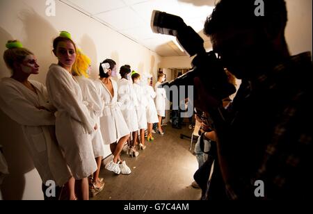 Vin & Omi Backstage - London Fashion Week 2014 Banque D'Images