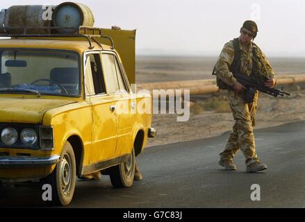 RAF Regiment soldats défendre l'aéroport de Basra Banque D'Images