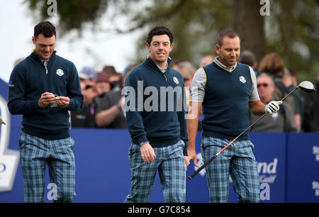 Martin Kaymer (à gauche) Rory McIlroy (au centre) et Sergio Garcia lors d'une séance d'entraînement au terrain de golf Gleneagles, dans le Perthshire. Banque D'Images