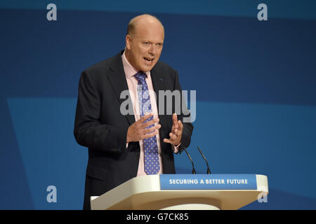 Le secrétaire à la Justice, Chris Grayling, lors de son discours devant les délégués à la conférence annuelle du Parti conservateur au Centre international des congrès de Birmingham. Banque D'Images