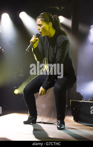 ITunes Festival 2014 - Londres.Jessie Ware se présentant au Roundhouse de Camden, dans le nord de Londres, dans le cadre du festival iTunes. Banque D'Images