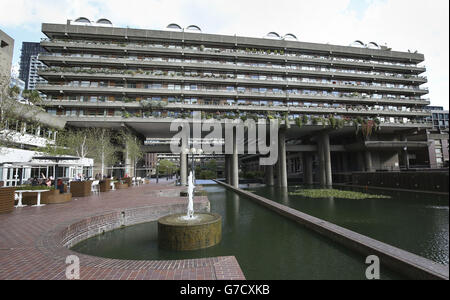 Fait partie du Barbican Housing Estate et du Barbican Center dans la ville de Londres. Banque D'Images