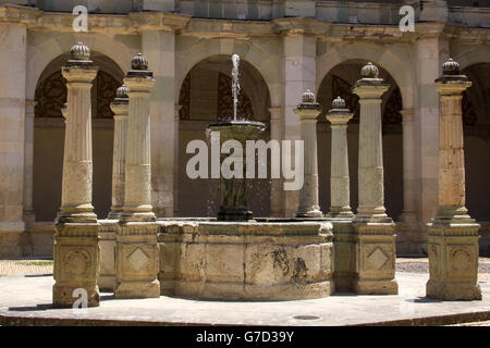 Une fontaine dans l'ex-Convento de Santo Domingo le 3 avril 2015 à Oaxaca, au Mexique. Banque D'Images