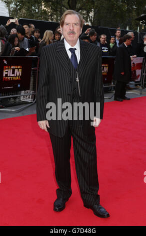 Timothy Spall arrive au gala du festival de cinéma BFI London de M. Turner à Odeon West End à Leicester Square, Londres. Banque D'Images