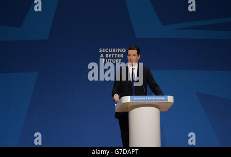 Le chancelier George Osborne prononcera son discours d’ouverture à la conférence du Parti conservateur au Centre international des congrès de Birmingham. Banque D'Images