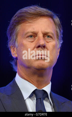 Sébastien Bazin, PDG du Groupe Accor, s'exprime lors de la conférence annuelle de l'Institut des directeurs au Royal Albert Hall de Londres. Banque D'Images