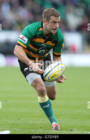 Northampton Saints Stephen Myler lors du match Aviva Premiership aux Franklin's Gardens, Northampton. Banque D'Images