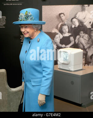 La Reine ouvre la nouvelle galerie au Musée des sciences Banque D'Images