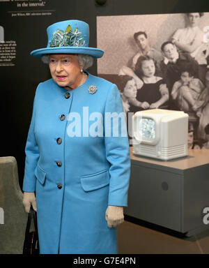 La Reine ouvre la nouvelle galerie au Musée des sciences Banque D'Images