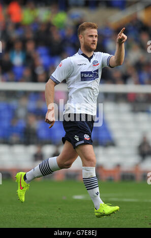 Matthew Mills de Bolton Wanderers célèbre le premier but de ses côtés Banque D'Images