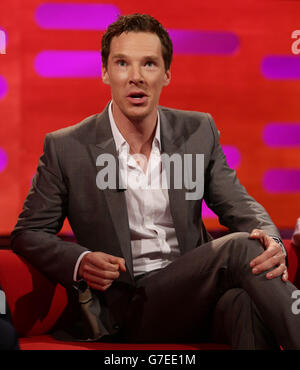 L'invité Benedict Cumberbatch pendant le tournage du Graham Norton Show aux London Studios, Londres, sera diffusé sur BBC One vendredi soir. Banque D'Images