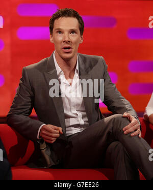 L'invité Benedict Cumberbatch pendant le tournage du Graham Norton Show aux London Studios, Londres, sera diffusé sur BBC One vendredi soir. Banque D'Images