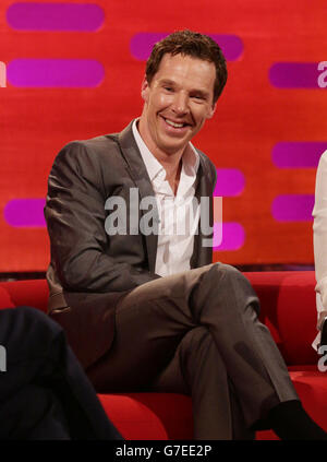 L'invité Benedict Cumberbatch pendant le tournage du Graham Norton Show aux London Studios, Londres, sera diffusé sur BBC One vendredi soir. Banque D'Images