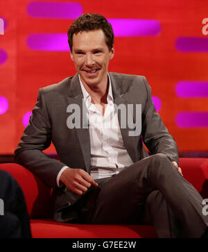 L'invité Benedict Cumberbatch pendant le tournage du Graham Norton Show aux London Studios, Londres, sera diffusé sur BBC One vendredi soir. Banque D'Images