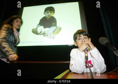 Zain Hashmi Le sang et la moelle osseuse Semaine de sensibilisation Banque D'Images